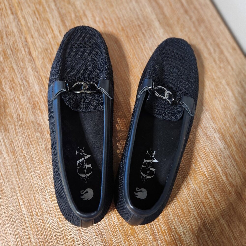 Women's Gloria Vanderbilt Black Slip On Knit Loafers Shoes- Size 10